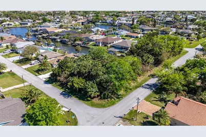 2 Coconut Court, Palm Coast, FL 32137 - Photo 8