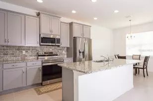 10 Fischer Ln, Palm Coast, FL 32137 - Photo 8