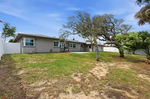 2203 S Peninsula Dr, Daytona Beach, FL 32118 - Photo 30