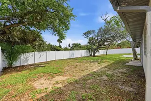 2203 S Peninsula Dr, Daytona Beach, FL 32118 - Photo 30