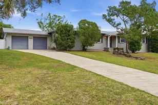 2203 S Peninsula Dr, Daytona Beach, FL 32118 - Photo 1