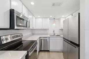 711 N Halifax Ave, Daytona Beach, FL 32118 - Photo 8