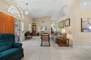 8 Eagle Pl, Palm Coast, FL 32164 - Photo 12