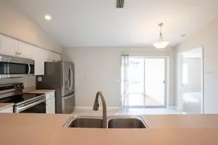 13 Buttonwood Ln, Palm Coast, FL 32137 - Photo 10