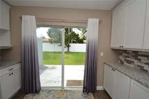 8 Pine Hill Ln, Palm Coast, FL 32164 - Photo 10