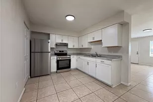 6104 SW 12 Pl, Gainesville, FL 32607 - Photo 4