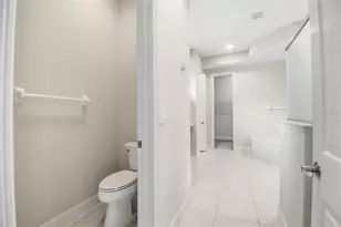 21 Eastlake Dr, Palm Coast, FL 32137 - Photo 20