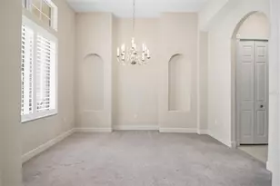 21 Eastlake Dr, Palm Coast, FL 32137 - Photo 2