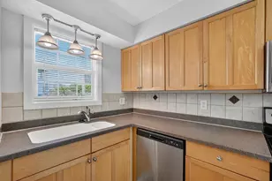 437 N Oleander Ave, Daytona Beach, FL 32118 - Photo 12