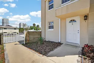 437 N Oleander Ave, Daytona Beach, FL 32118 - Photo 2