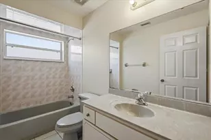 4 Pony Ln, Palm Coast, FL 32164 - Photo 18