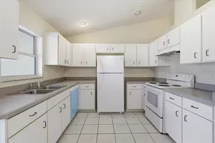 4 Pony Ln, Palm Coast, FL 32164 - Photo 8