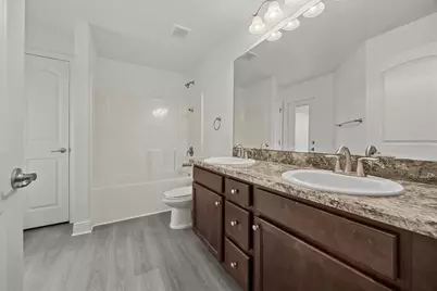 201 NE Greenbrier Avenue, Port Saint Lucie, FL 34983 - Photo 20