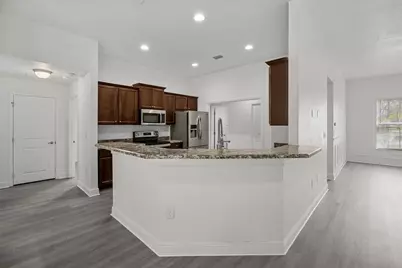 201 NE Greenbrier Avenue, Port Saint Lucie, FL 34983 - Photo 10