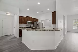 201 NE Greenbrier Ave, Port Saint Lucie, FL 34983 - Photo 10