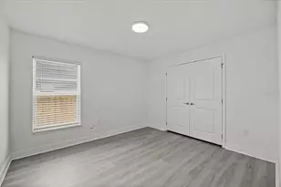 201 NE Greenbrier Ave, Port Saint Lucie, FL 34983 - Photo 18