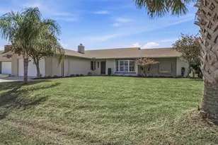 10 Cherry Ct, Palm Coast, FL 32137 - Photo 2