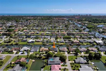 41 Christopher Court, Palm Coast, FL 32137 - Photo 6