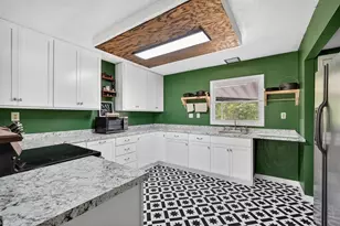 116 Round Lake Cir, Palatka, FL 32177 - Photo 12