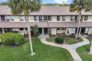 44 Club House Dr, Palm Coast, FL 32137 - Photo 2