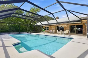 23 Christopher Ct, Palm Coast, FL 32137 - Photo 2