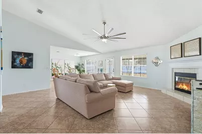 14 Roxanne Lane, Palm Coast, FL 32164 - Photo 12