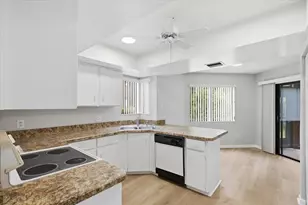 27 Oxford Ln, Palm Coast, FL 32137 - Photo 8