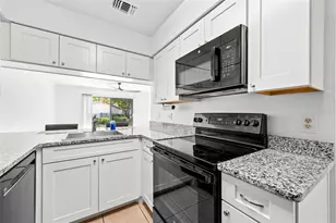 2635 SW 35th Pl, Gainesville, FL 32608 - Photo 18