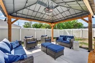 27 Lyndenhurst Ln, Palm Coast, FL 32137 - Photo 4