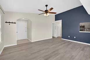 7800 Point Meadows Dr, Jacksonville, FL 32256 - Photo 10