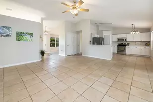19 Prestwick Ln, Palm Coast, FL 32164 - Photo 10