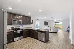 24 Bud Field Dr, Palm Coast, FL 32137 - Photo 4