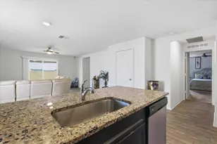 24 Bud Field Dr, Palm Coast, FL 32137 - Photo 10