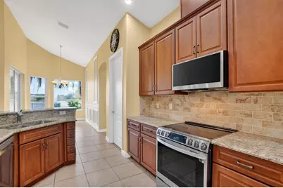 13 New Oak Leaf Drive, Palm Coast, FL 32137 - Photo 20