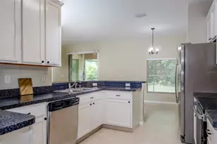 4 White Hurst Ln, Palm Coast, FL 32164 - Photo 4