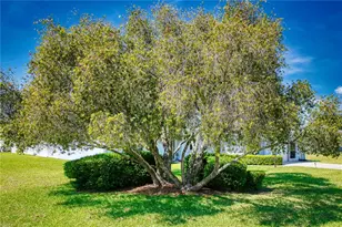 10 Rockwell Ln, Palm Coast, FL 32164 - Photo 2