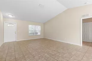 129 Bayside Dr, Palm Coast, FL 32137 - Photo 6