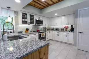 20 Broadmore Cir, Palm Coast, FL 32137 - Photo 4