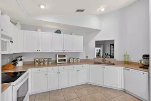 39 Wheeling Ln, Palm Coast, FL 32164 - Photo 6