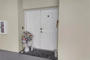 2801 S Ridgewood Ave, South Daytona, FL 32119 - Photo 2