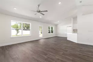 105 Palmwood Dr, Palm Coast, FL 32164 - Photo 2