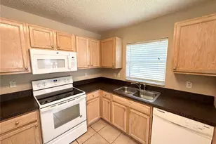 36 Port Royal Dr, Palm Coast, FL 32164 - Photo 10