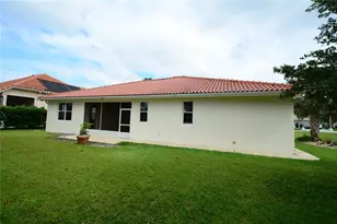 8 Fernon Ln, Palm Coast, FL 32137 - Photo 2