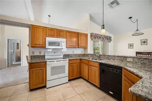 2448 Moon Harbor Way, Middleburg, FL 32068 - Photo 4