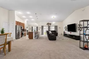 18 Bishop Ln, Palm Coast, FL 32137 - Photo 10