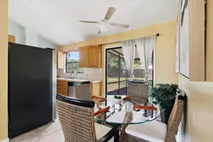 45 Foxhall Ln, Palm Coast, FL 32137 - Photo 10