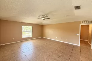 4 Princess Geraldine Pl, Palm Coast, FL 32164 - Photo 16