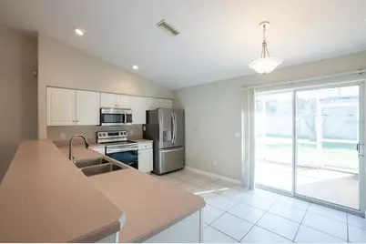 13 Buttonwood Lane #B, Palm Coast, FL 32137 - Photo 4
