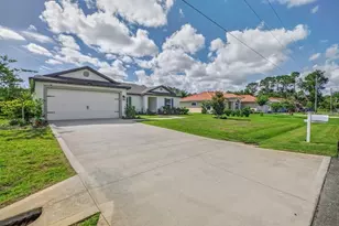 15 Princess Kathleen Ln, Palm Coast, FL 32164 - Photo 4
