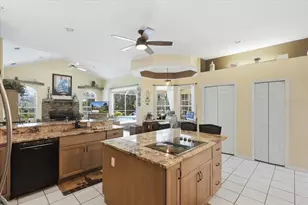 11 Cayuga Ct, Palm Coast, FL 32137 - Photo 8